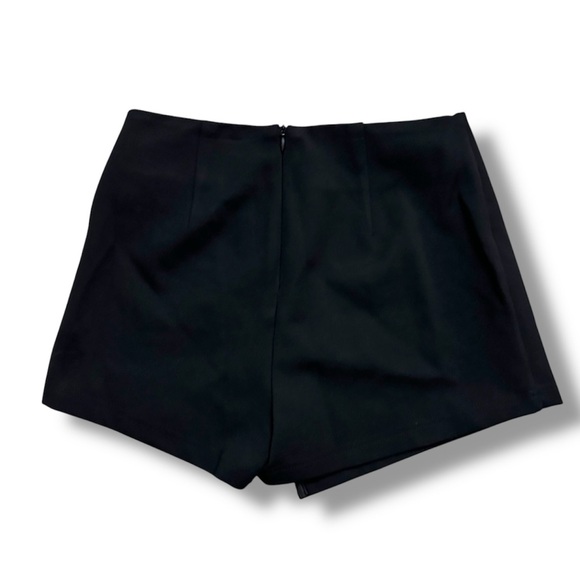 Superdown Christina Buckle Wrap Black Skort Women’s Size Small Party Baddie - Picture 4 of 16